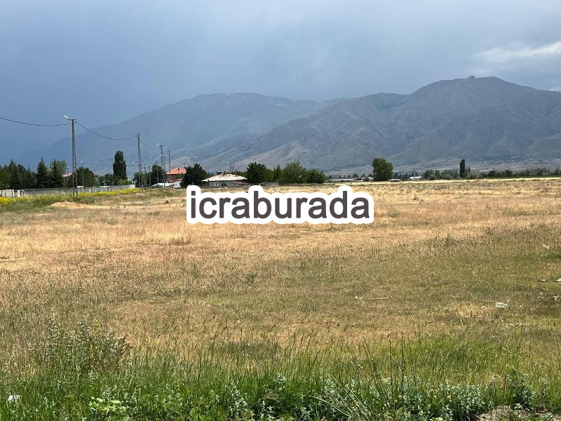 icralık  m2 Tarla Erzincan Merkez Geçit